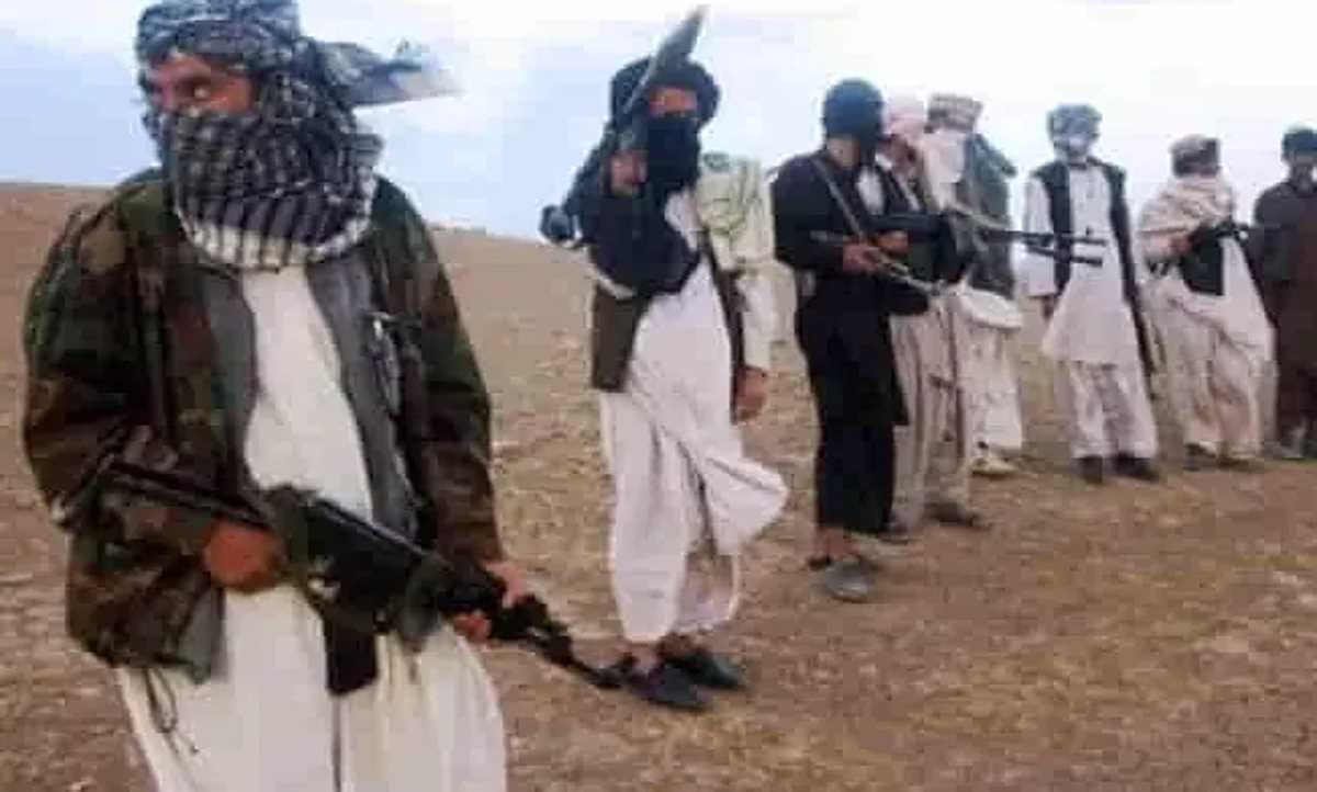 नैतिक भ्रष्टाचार का कारण बताते हुए तालिबान ने संगीत वाद्ययंत्र जलाए