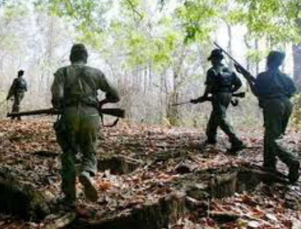 झारखंड के लोहरदगा में पुलिस-नक्सली मुठभेड़, एक नक्सली ढेर, दो घायल झारखंड के लोहरदगा में पुलिस-नक्सली मुठभेड़, एक नक्सली ढेर, दो घायल