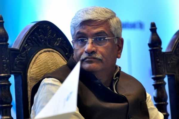 जोधपुर हिंसा को लेकर शेखावत ने गहलोत पर साधा निशाना, कहा : रोम जल रहा, नीरो बांसुरी बजा रहा