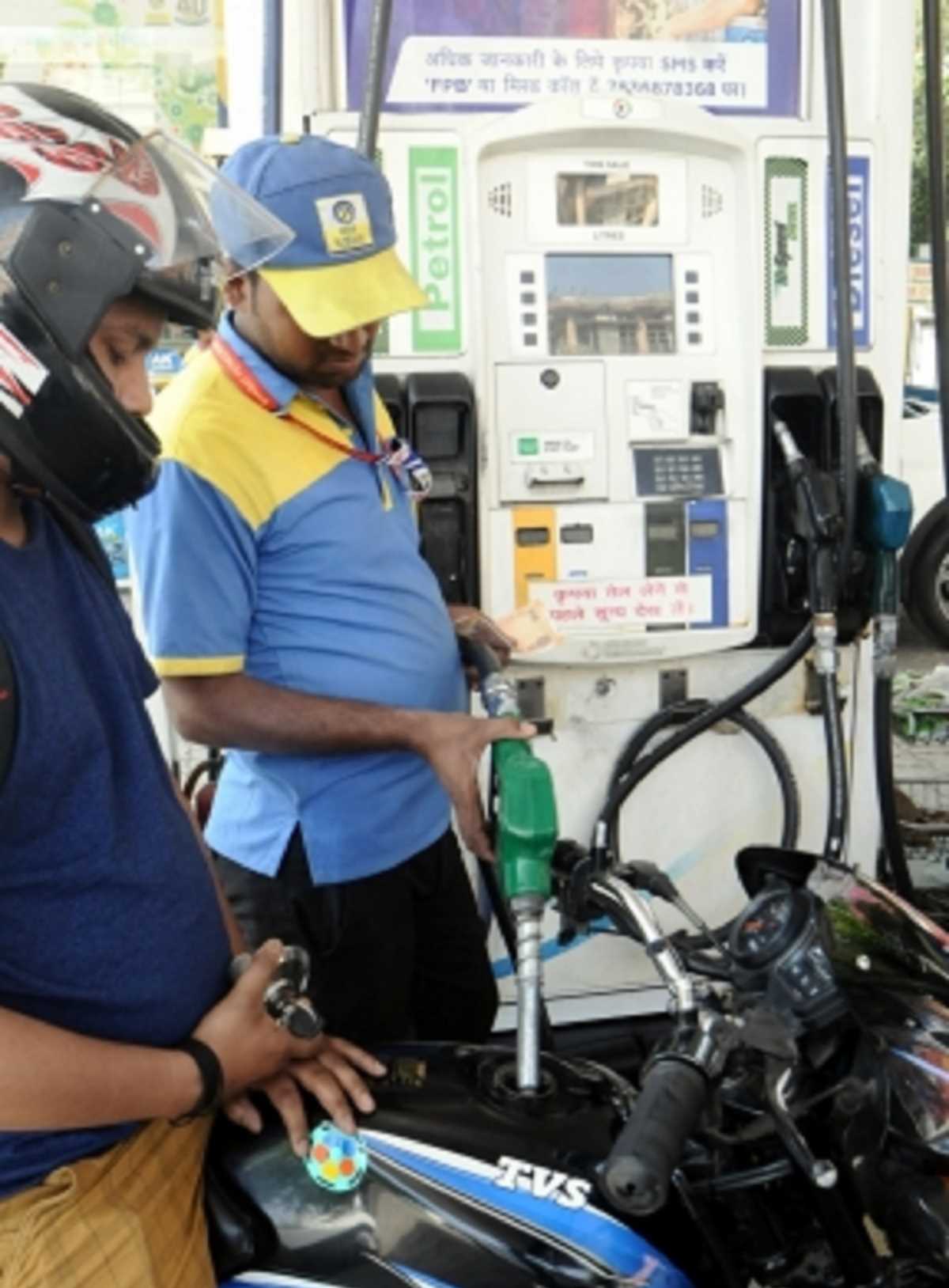 PUC के बिना 25 अक्टूबर से दिल्ली में नहीं मिलेगा पेट्रोल-डीजल, प्रदूषण के खिलाफ केजरीवाल सरकार का एक्शन PUC के बिना 25 अक्टूबर से दिल्ली में नहीं मिलेगा पेट्रोल-डीजल, प्रदूषण के खिलाफ केजरीवाल सरकार का एक्शन