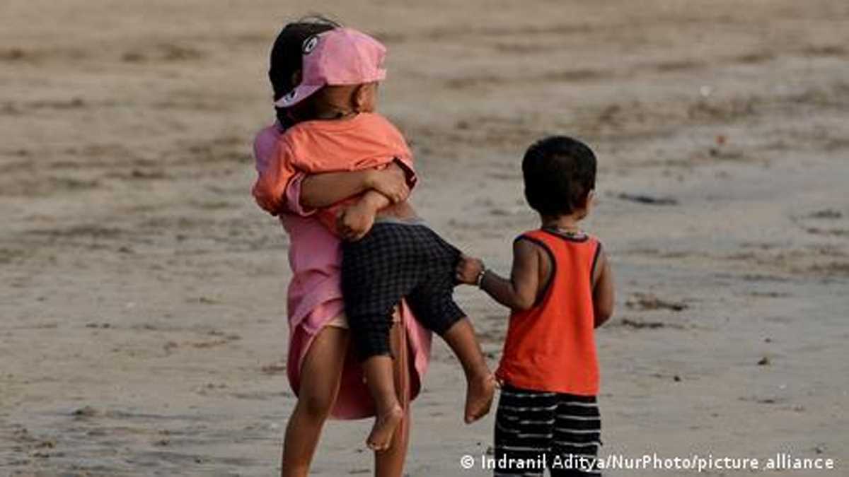 800 रुपये में बच्ची को बेचा: इंसानियत का दम घोंटती गरीबी