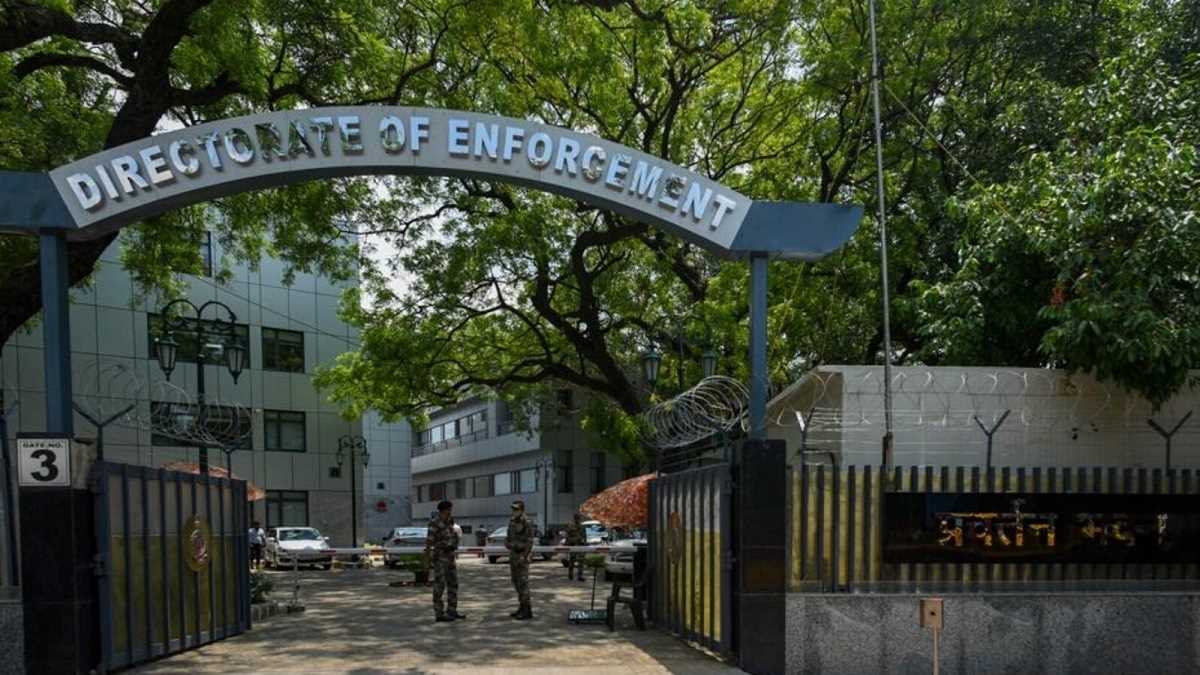 ईडी ने महाराष्ट्र और गुजरात में कई जगहों पर की छापेमारी