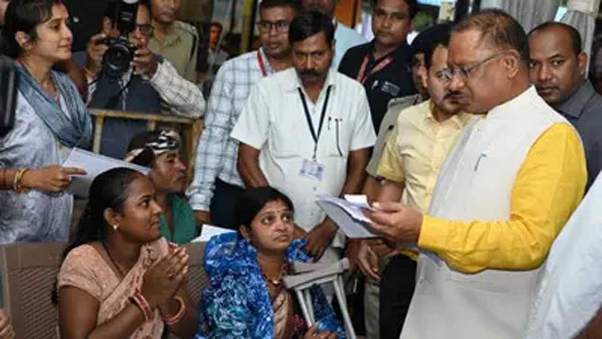 जनदर्शन कार्यक्रम में बड़ी संख्या में पहुंचे लोग, सीएम को बताई समस्याएं