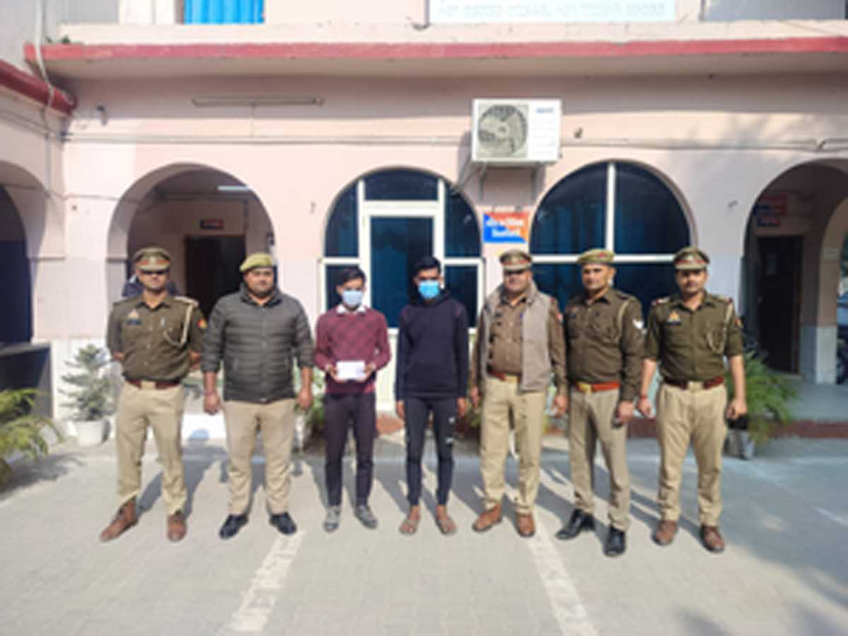 दोस्तों ने ली सेल्समैन की जान, क्रेडिट कार्ड से दिलवाया था मोबाइल, किस्त मांगने पर की हत्या