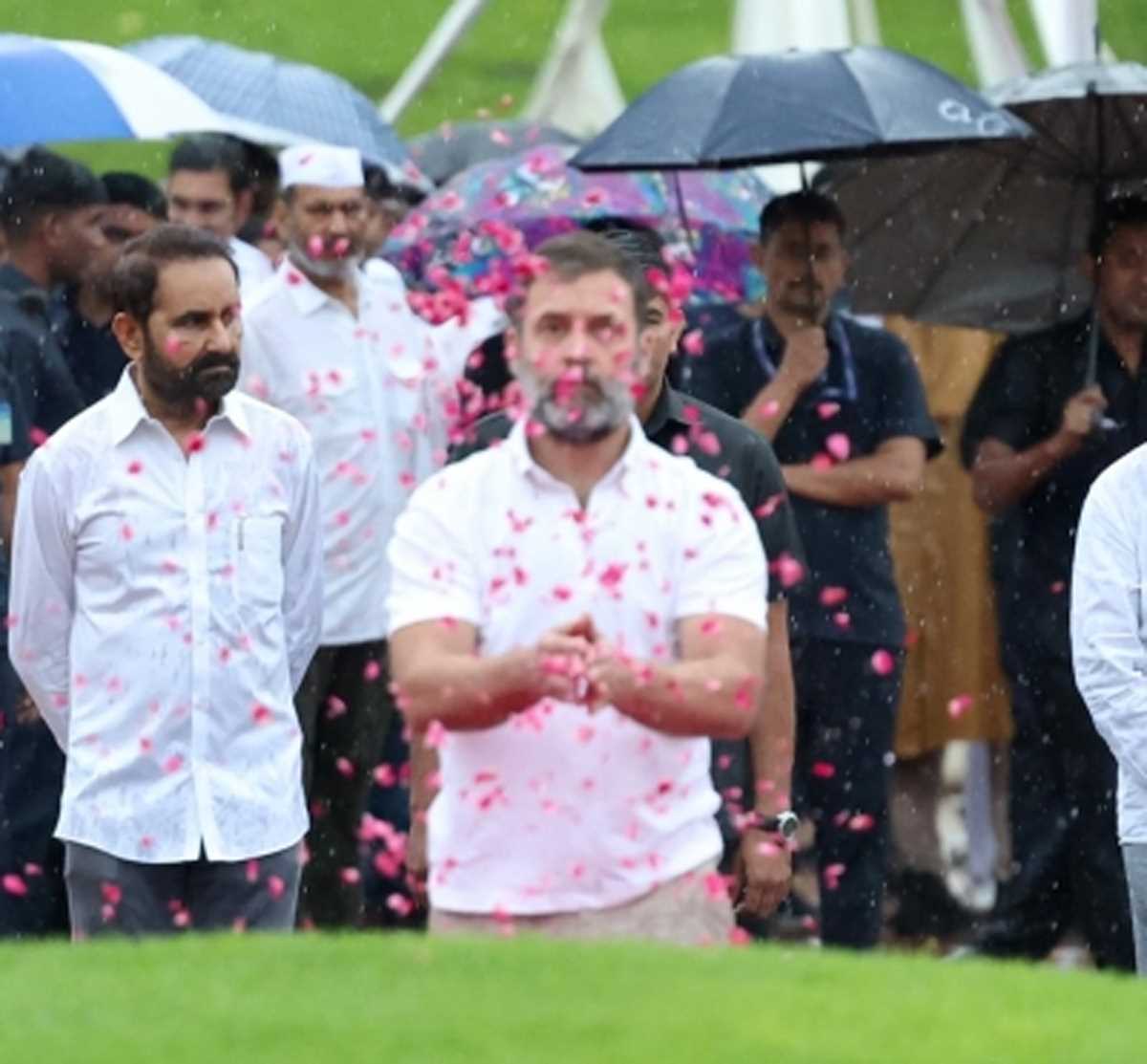 नेहरू की पुण्यतिथि पर बोले राहुल, उनकी विरासत किसी प्रकाश स्तंभ की तरह ऊंची है