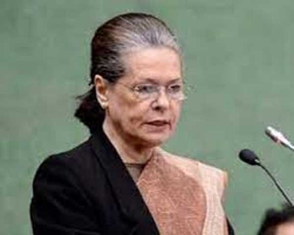 चुनावी हार के बाद सोनिया ने प्रदेश अध्यक्षों से इस्तीफा मांगा