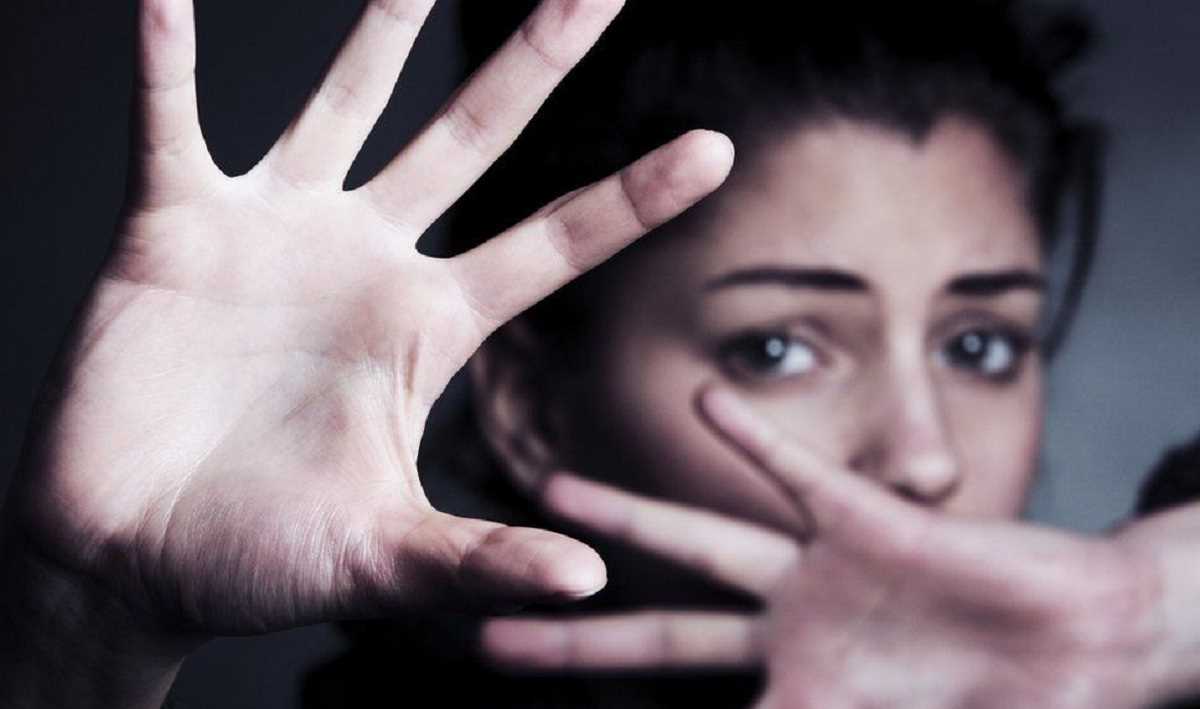 ईस्टर्न पेरीफेरल पर मिला लड़की का शव, गाड़ी के टायर से कुचला मिला सिर