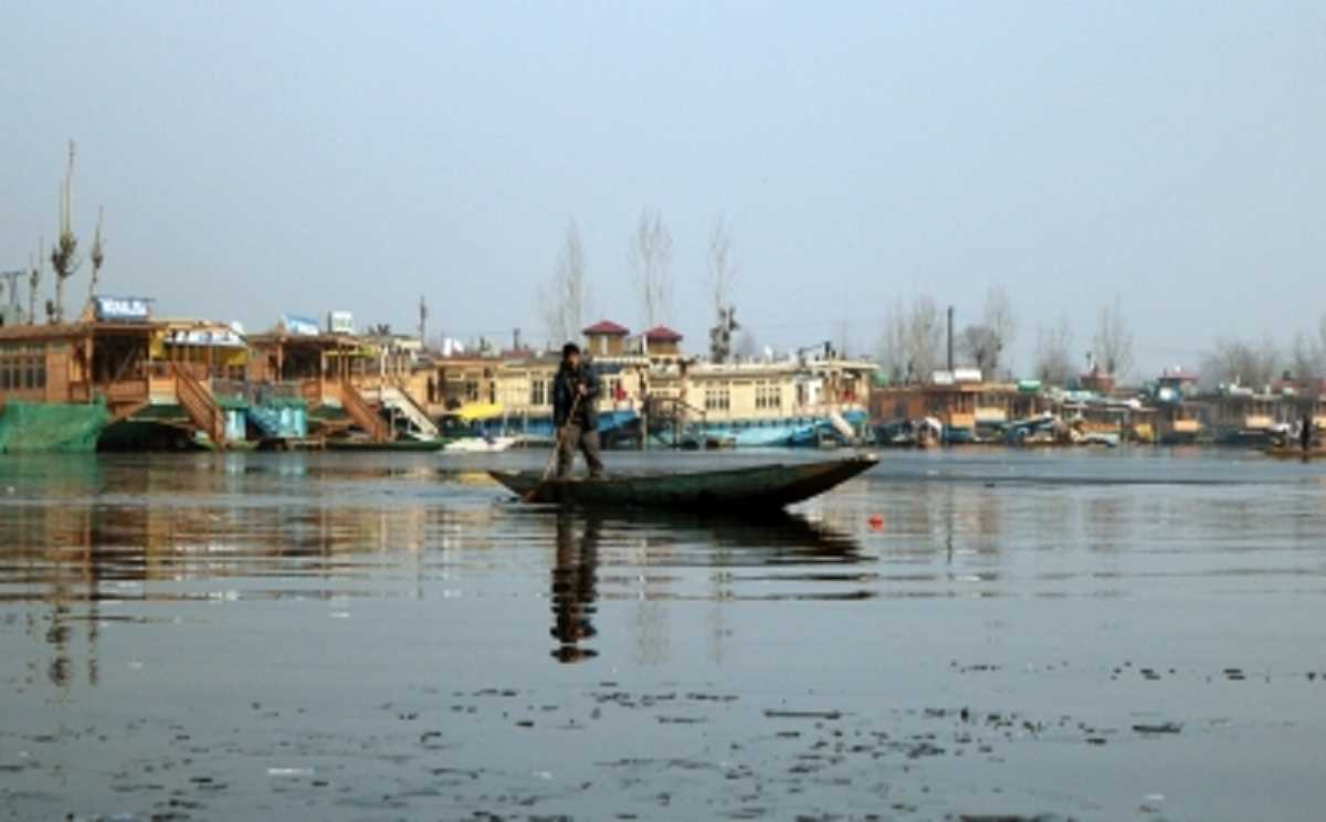 जम्मू-कश्मीर में आमतौर पर बादल छाए रहने की संभावना