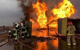 इराक में दो तेल के कुओं को आईएस के आतंकियों ने किया आग के हवाले