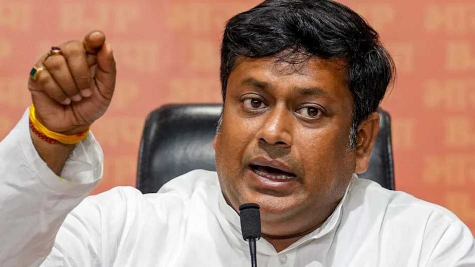 ममता बनर्जी ने बंगाल विधानसभा चुनाव में 215 से ज्यादा सीटें जीतने का लक्ष्य रखा, सुकांत मजूमदार बोले- उनकी दिमागी हालत ठीक नहीं