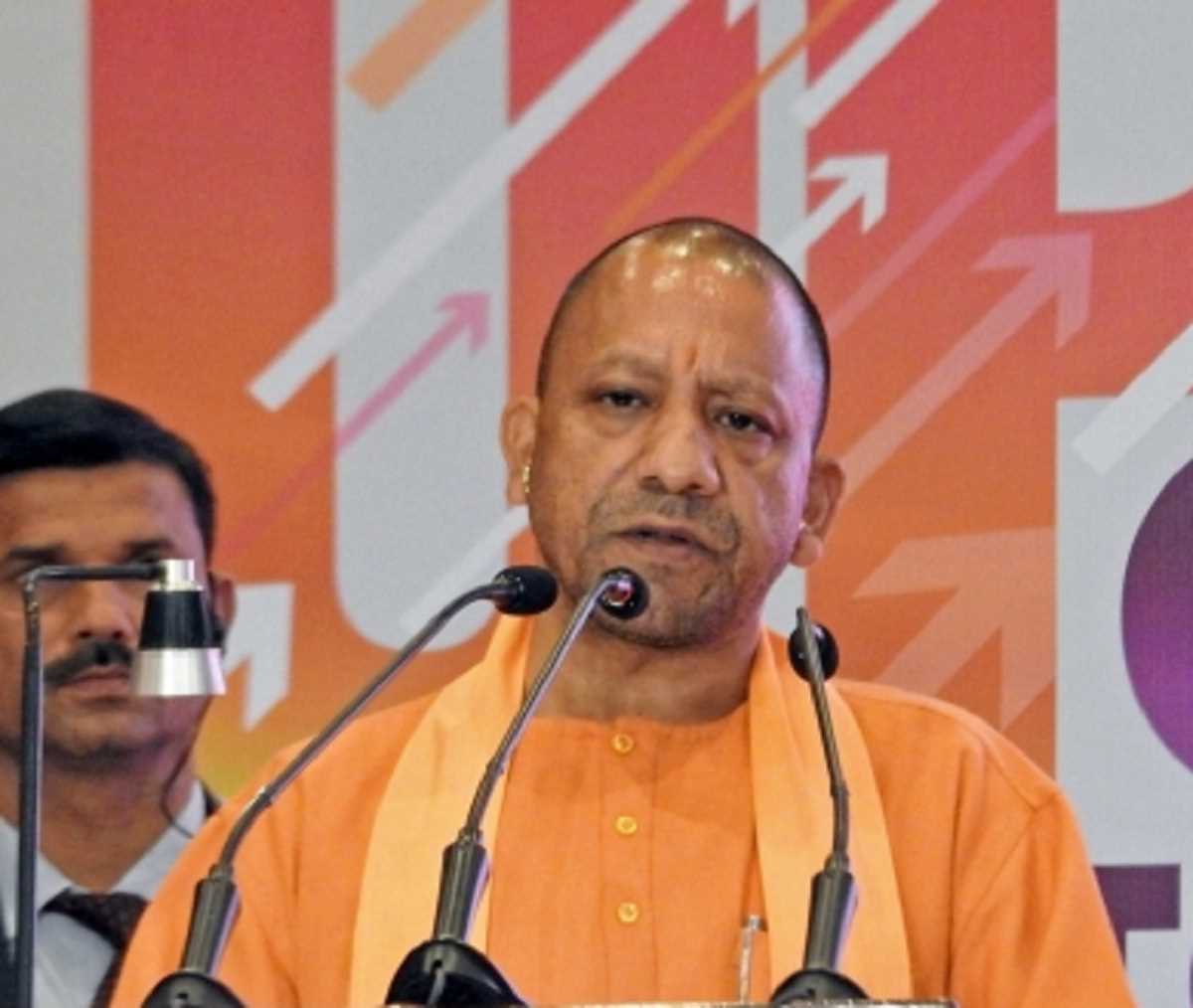 CM योगी-उनके गुरु पर की थी टिप्पणी, अनुराग भदौरिया की सास बोलीं- हमारे दामाद को माफ कर दो