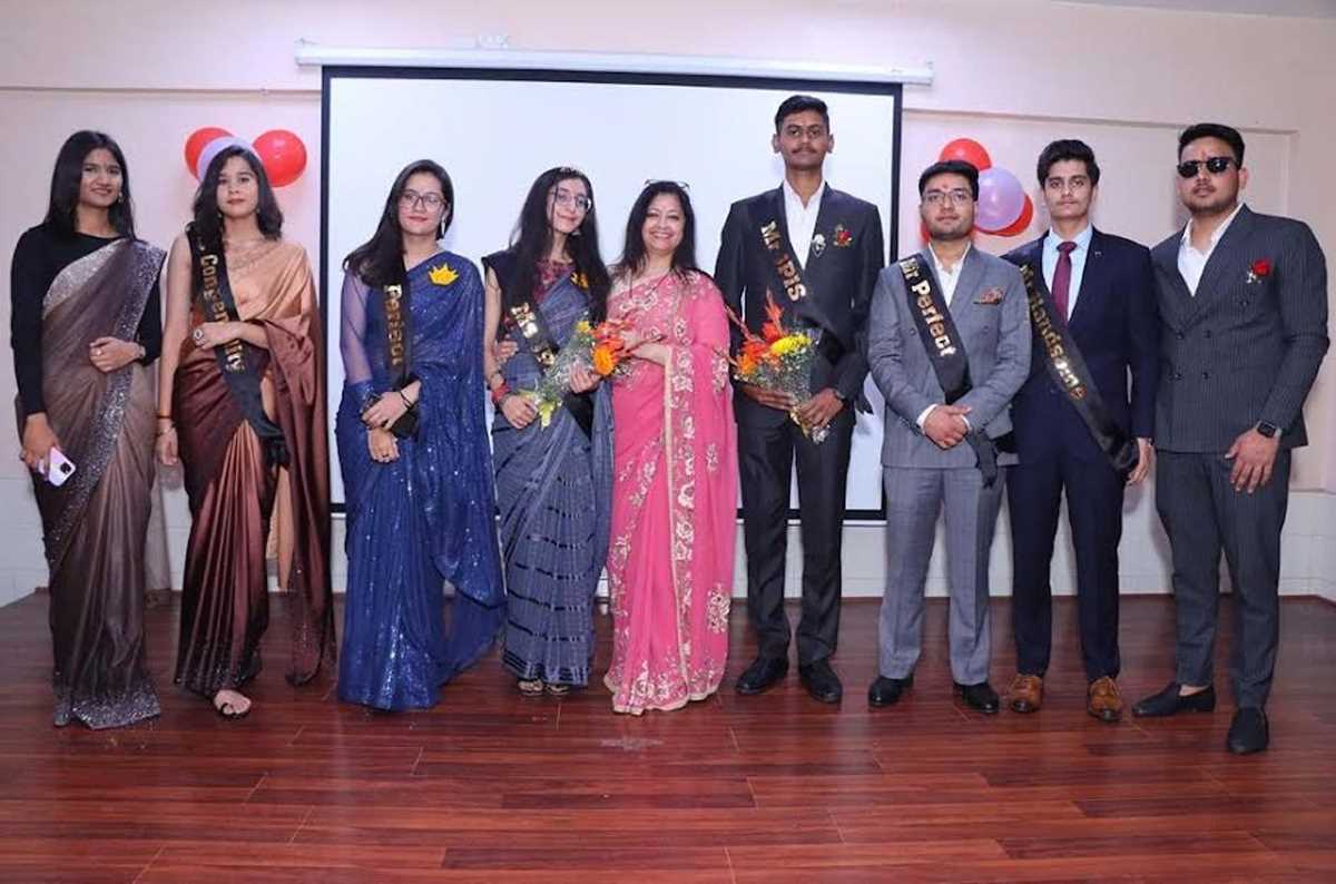 विदाई समारोह में मिस और मिस्टर जेपीआईएस का हुआ चुनाव