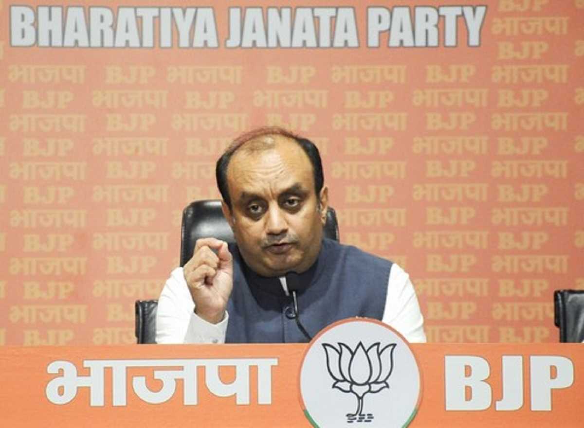 शराब घोटाले में पूरी आप है शामिल, जनता भी राजनीति में एक्सपेरिमेंट करने पर करे विचार : सुधांशु त्रिवेदी