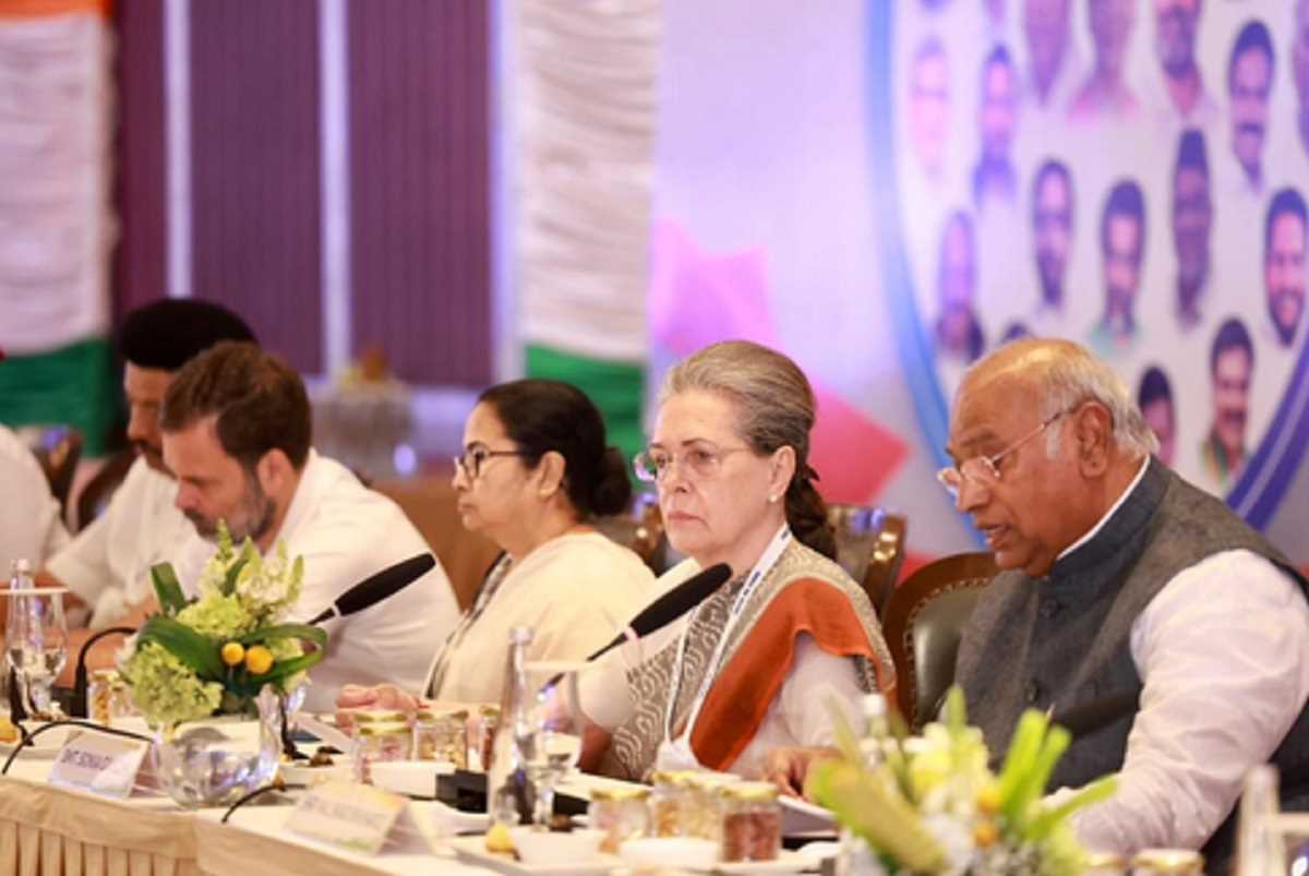 हमारा मकसद सत्ता पाना नहीं, लोकतंत्र की रक्षा करना है : मल्लिकार्जुन खड़गे