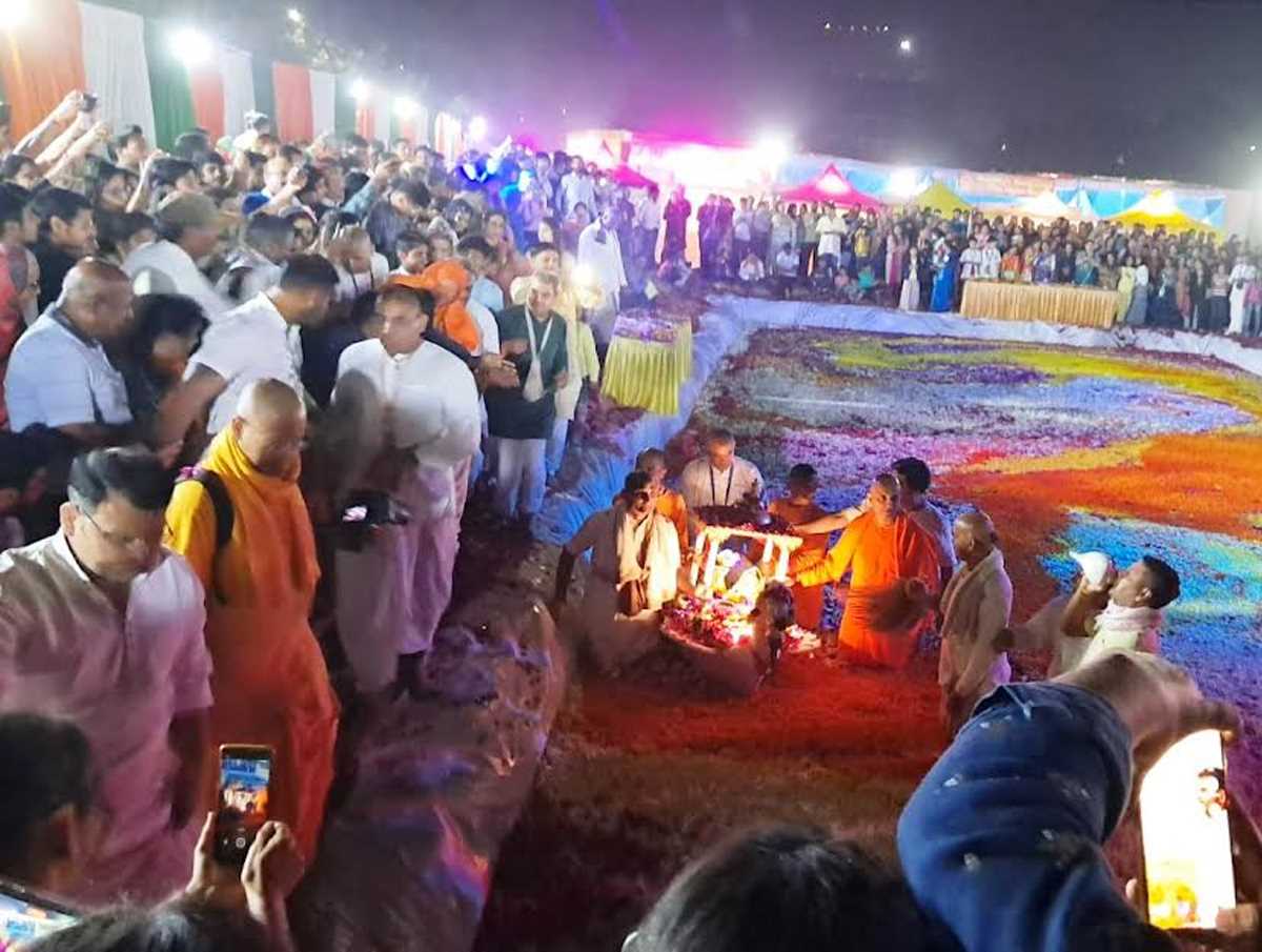 धूमधाम से मनाया गया गौर पूर्णिमा महोत्सव, नौका विहार रहा आकर्षण का केन्द्र