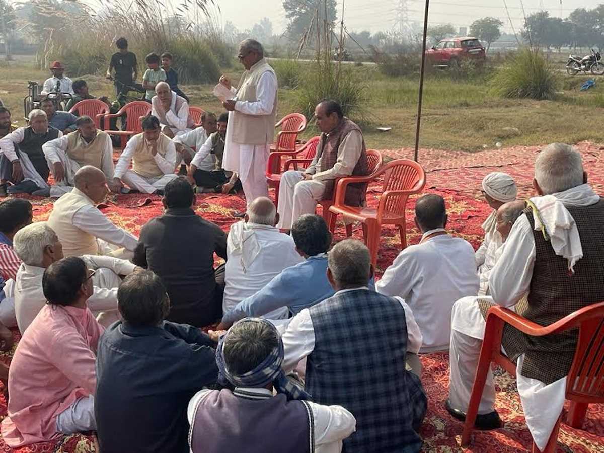 दादरी में चिटहेरा में कूड़ा निस्तारण केंद्र को लेकर किसान लामबंद