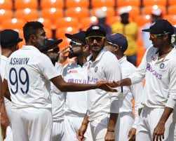 भारत ने इंग्लैंड को एक पारी और 25 रनों से हराया