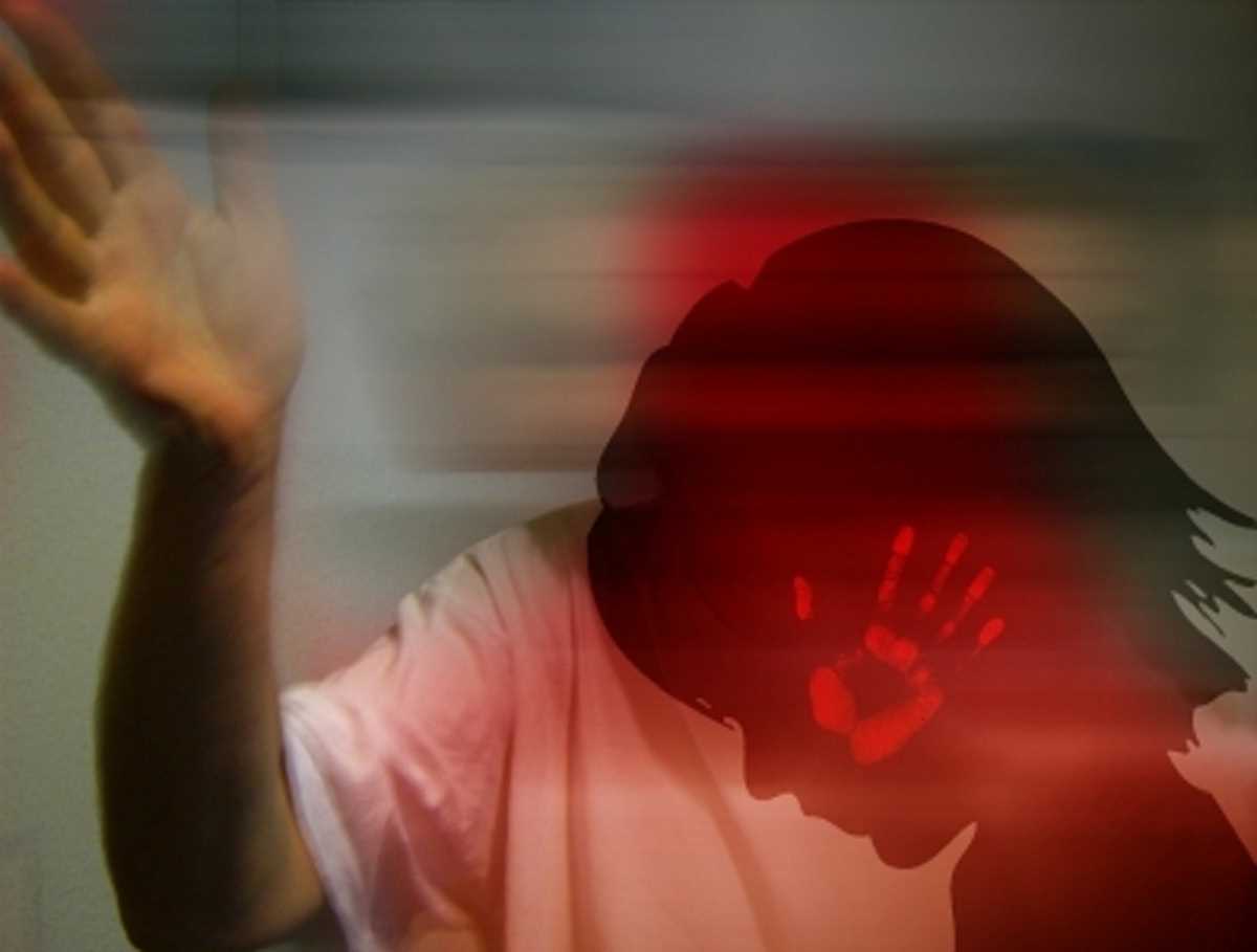 जम्मू-कश्मीर के गांदरबल में बच्चे को बेरहमी से पीटने के आरोप में मौलवी के खिलाफ केस दर्ज जम्मू-कश्मीर के गांदरबल में बच्चे को बेरहमी से पीटने के आरोप में मौलवी के खिलाफ केस दर्ज