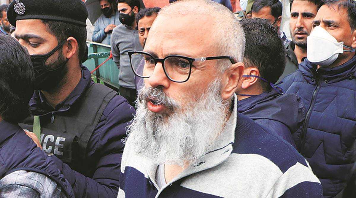 प्रशासन भाजपा के इशारे पर काम कर रहा है: उमर अब्दुल्ला