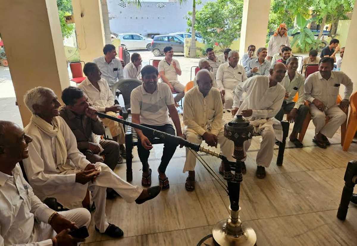 खोदना खुर्द गांव में किसानों की आंदोलन की समीक्षा एवं रणनीतिक बैठक की खोदना खुर्द गांव में किसानों की आंदोलन की समीक्षा एवं रणनीतिक बैठक की