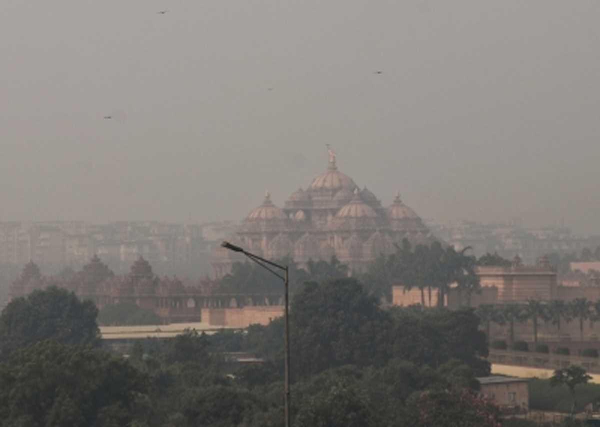 दिल्ली में 5,000 वर्ग मीटर की साइट पर एंटी स्मॉग गन लगाना अनिवार्य