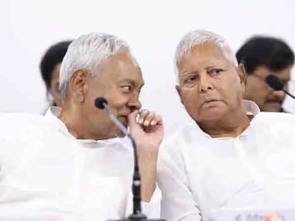 शरद पवार की शख्सियत को पीएम मोदी ने हिलाने की कोशिश की : लालू