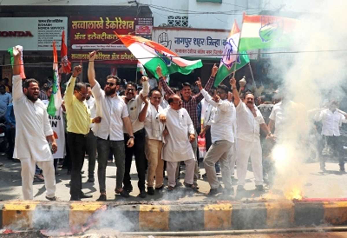 कर्नाटक ने पैसे, जाति और धर्म की राजनीति को किया खारिज : पवार