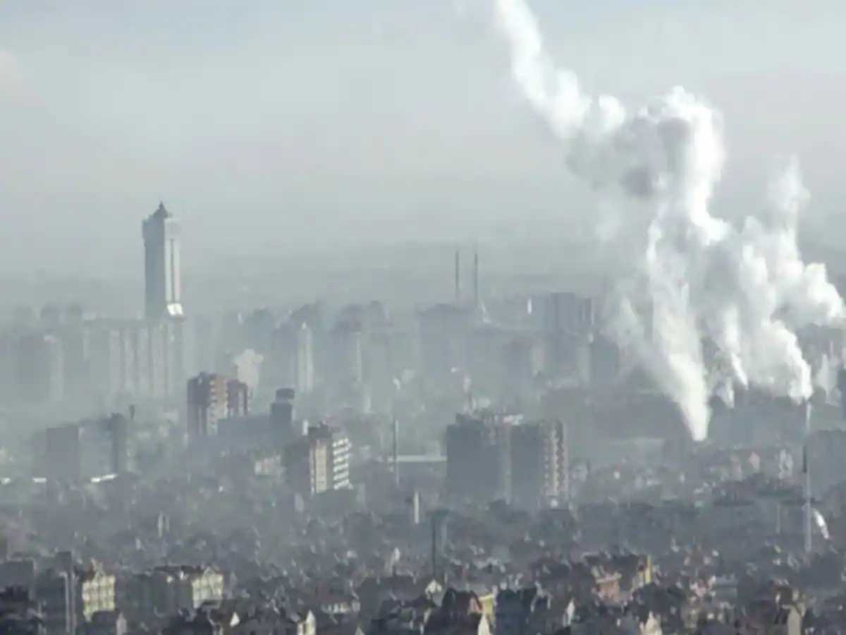 बिहार में वायु प्रदूषण कम करने के लिए बनी कार्ययोजना, कई कठोर फैसले शामिल बिहार में वायु प्रदूषण कम करने के लिए बनी कार्ययोजना, कई कठोर फैसले शामिल