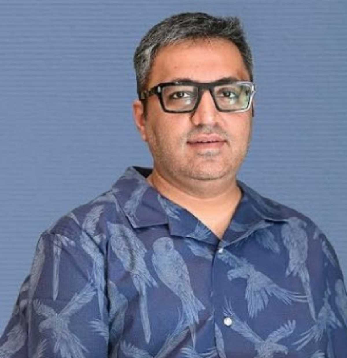 जोमैटो के सीईओ दीपिंदर ने फंड जुटाकर खरीदी शानदार स्पोर्ट्स कार : अशनीर जोमैटो के सीईओ दीपिंदर ने फंड जुटाकर खरीदी शानदार स्पोर्ट्स कार : अशनीर