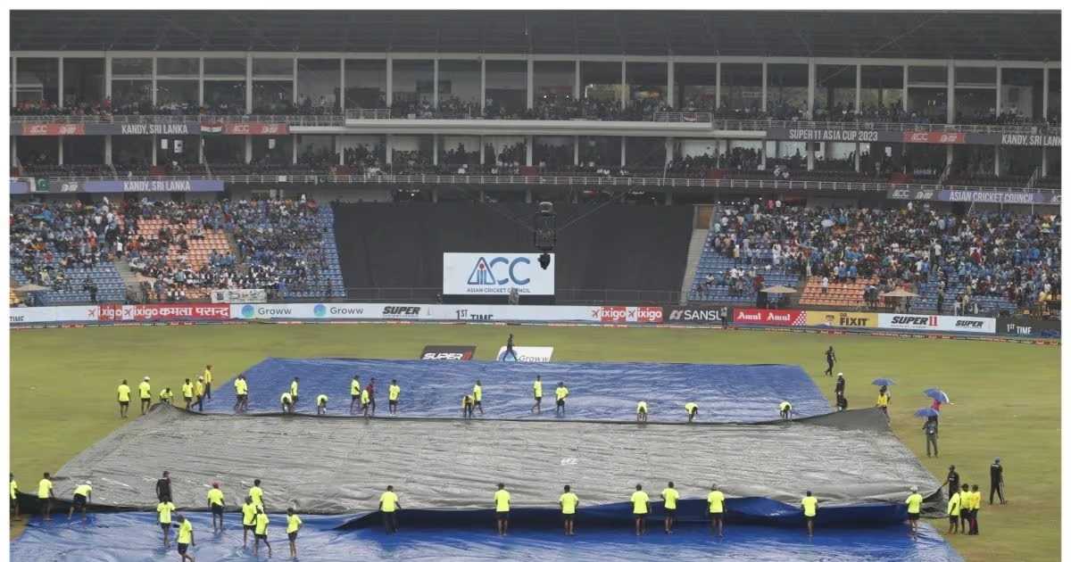 कोलंबो में बारिश का खेल जारी, रिजर्व डे पर भारत-पाक मैच शुरू होने में देरी कोलंबो में बारिश का खेल जारी, रिजर्व डे पर भारत-पाक मैच शुरू होने में देरी