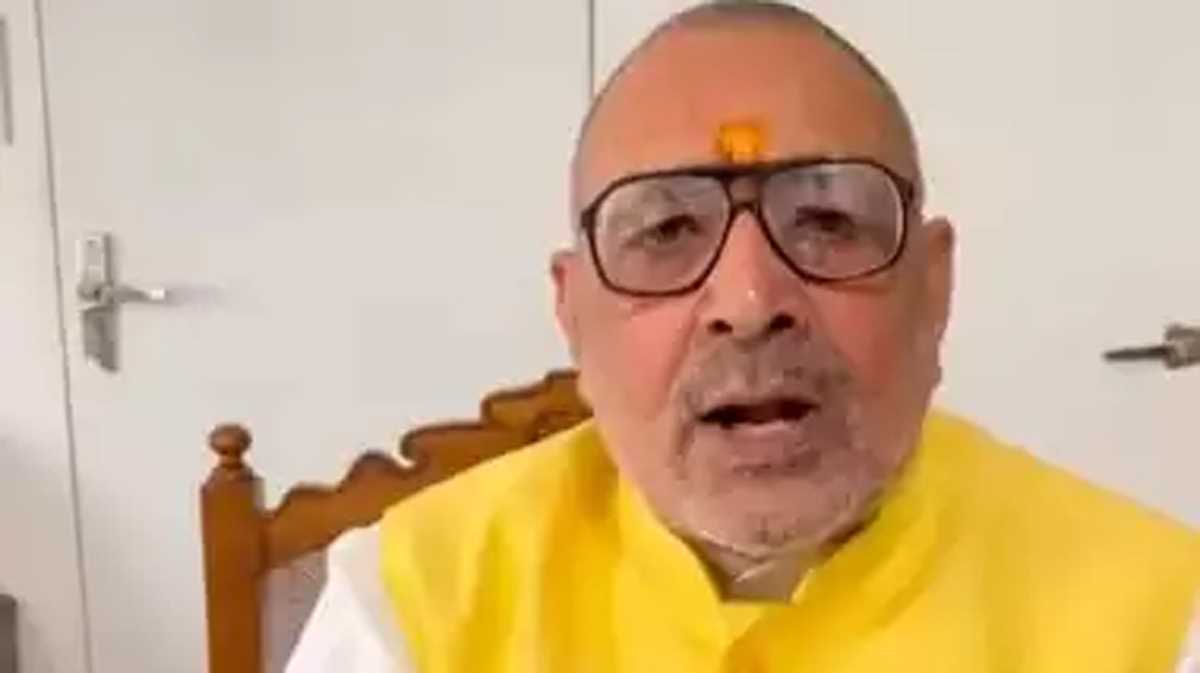 कानपुर ट्रेन डिरेल के प्रयास पर बोले गिरिराज, गृहयुद्ध की तैयारी की जा रही है