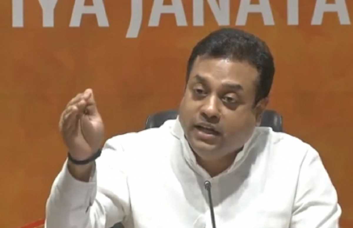 गुजरात चुनाव में पैसे बांटकर वोट जुटाने में लगी है कांग्रेस : संबित पात्रा