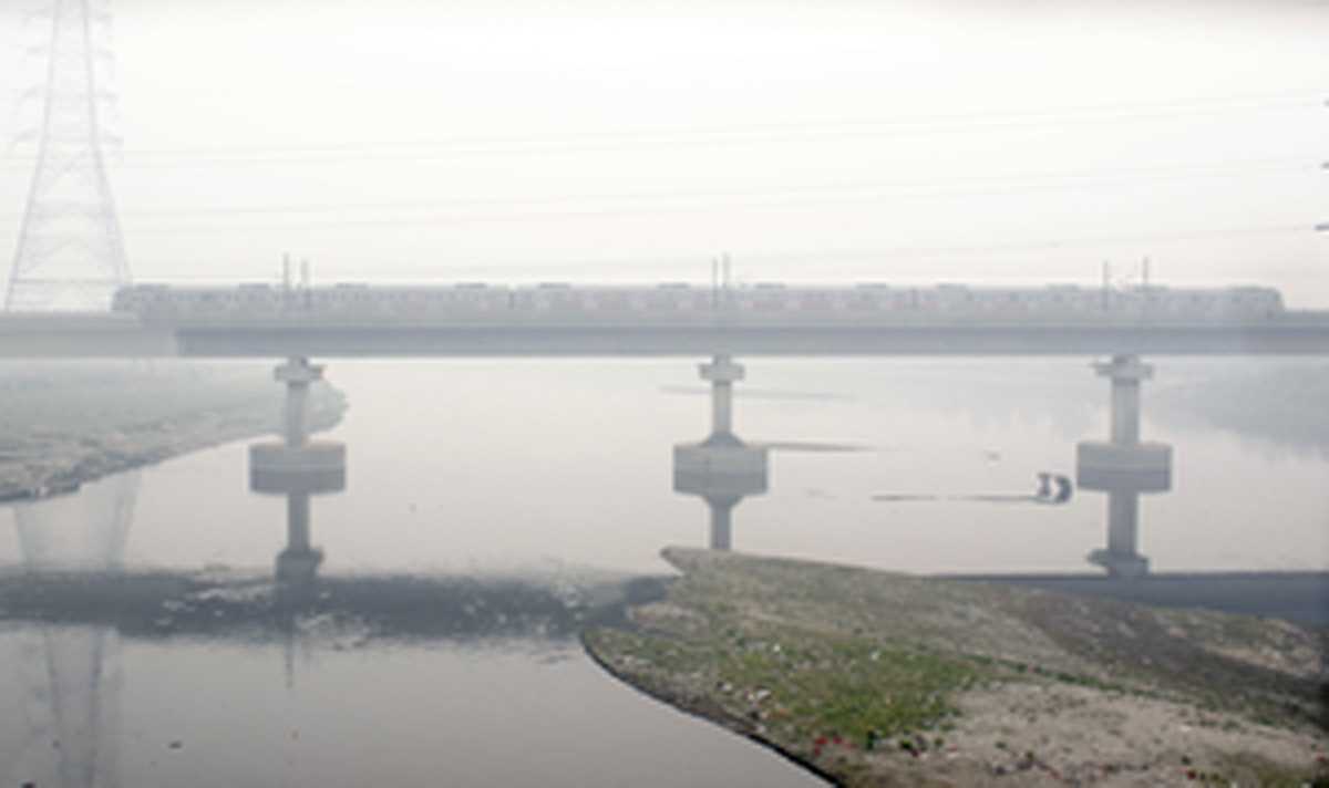 नोएडा की 84, ग्रेटर नोएडा में 110 और गाजियाबाद में 426 फैक्ट्रियां प्रदूषण फैलाने में सबसे आगे