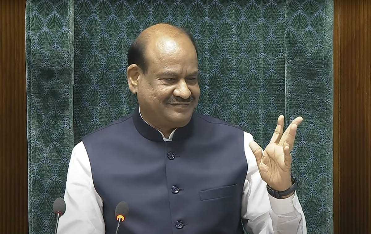 सभी सांसद संविधान में दिए गए प्रारूप के अनुसार ही लें संसद सदस्यता की शपथ : लोकसभा स्पीकर