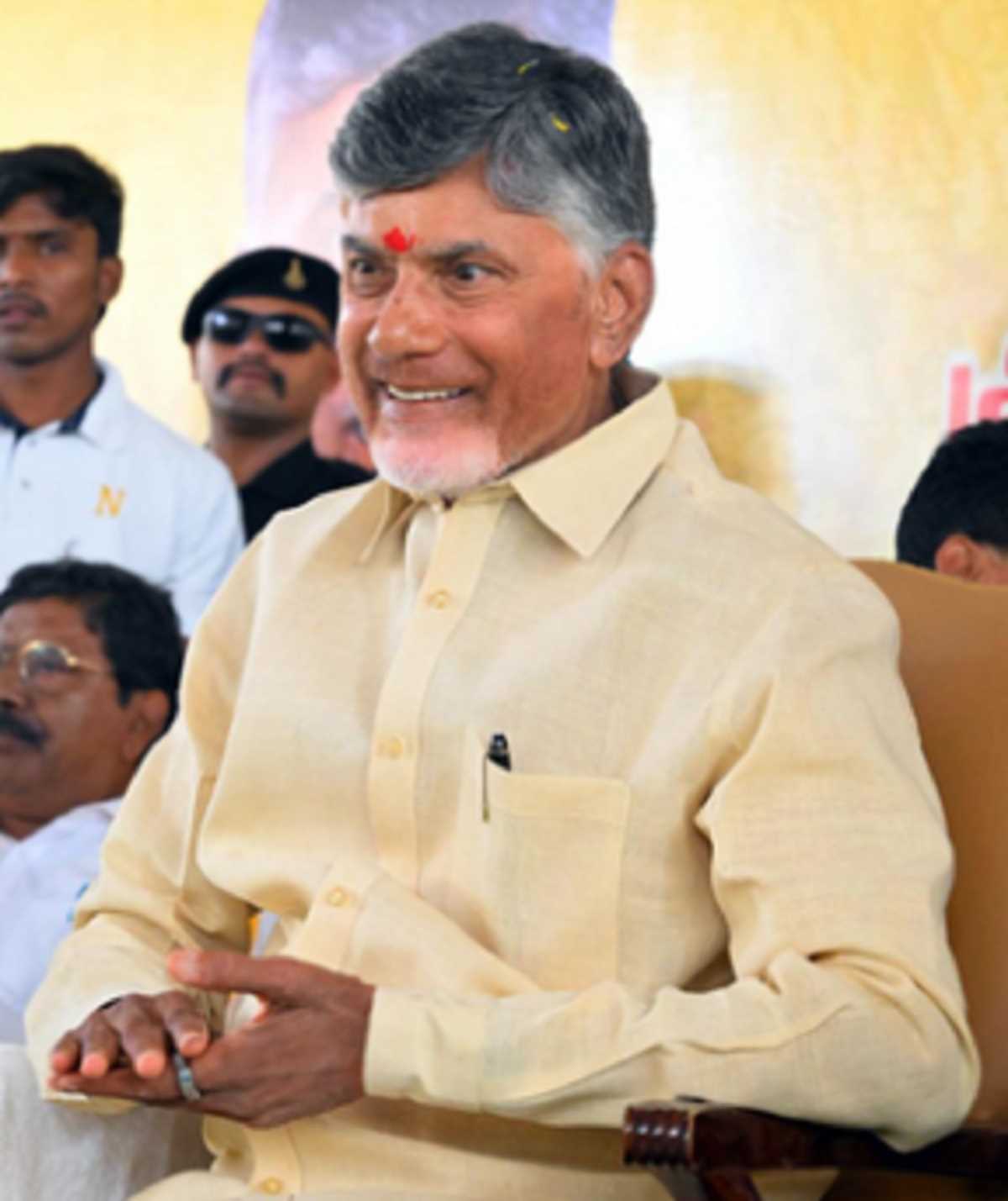 हम आंध्र प्रदेश के पुनर्निर्माण के मिशन पर हैं : सीएम नायडू