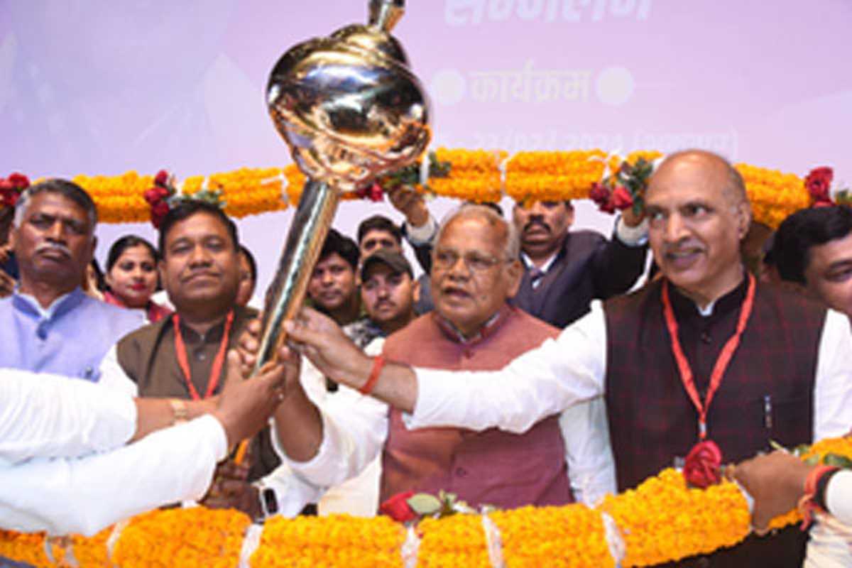 पंचायत स्तरीय कार्यकर्ता सम्मेलन में बोले मांझी, धरती पर अमीर-गरीब दो ही जाति