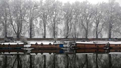 जम्मू-कश्मीर और लद्दाख के मौसम में हुआ सुधार, ठंड़ का कहर है जारी
