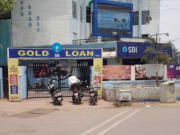 महिला से 1 लाख ऑनलाइन की ठगी : रायपुर में सप्ताह भर में एसबीआई के 4 ग्राहक ठगे गए, बैंक से लोगों का डेटा हो रहा लीक