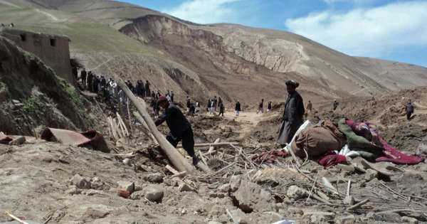 अफगानिस्तान: युद्धग्रस्त गांव में दोबारा आशियाना बनाने की कोशिश
