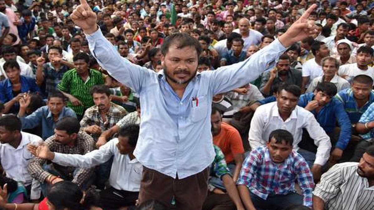 अखिल गोगोई की लोकसभा टिकट की मांग के बाद असम में इंडिया गुट में तनाव अखिल गोगोई की लोकसभा टिकट की मांग के बाद असम में इंडिया गुट में तनाव