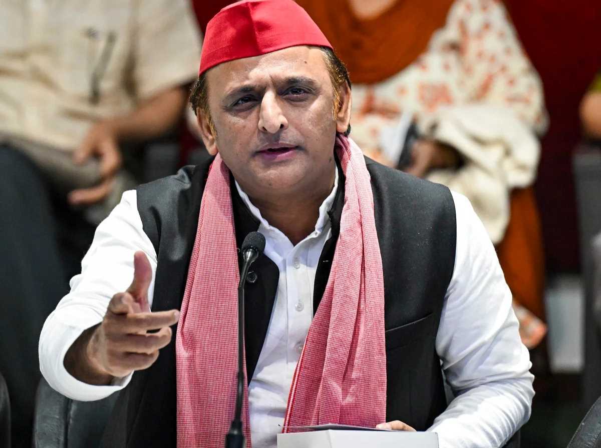 योगी सरकार सभी मोर्चे पर फेल, छात्रों के आंदोलन को मेरा पूर्ण समर्थन : अखिलेश यादव