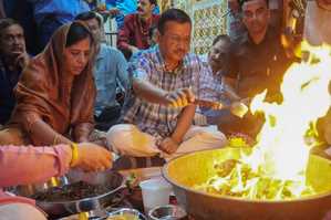 आप के लिए सिरदर्द बना मुस्लिम फैक्टर, कैसे केजरीवाल के सॉफ्ट हिंदुत्व ने मुसलमानों को किया दूर