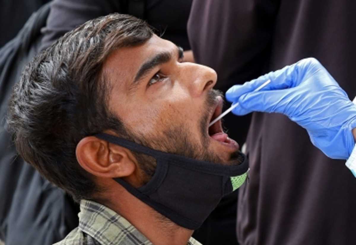 कोरोना अपडेट: 24 घंटों में सामने आए 9,062 नए मरीज, घटकर 2.5 फीसदी पर पहुंची दैनिक पॉजिटिविटी दर