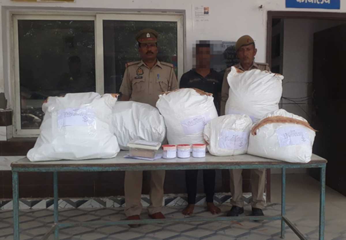 कई टन विस्फोटक सामग्री जब्त, एक गिरफ्तार, आतिशबाजी का करता था व्यापार