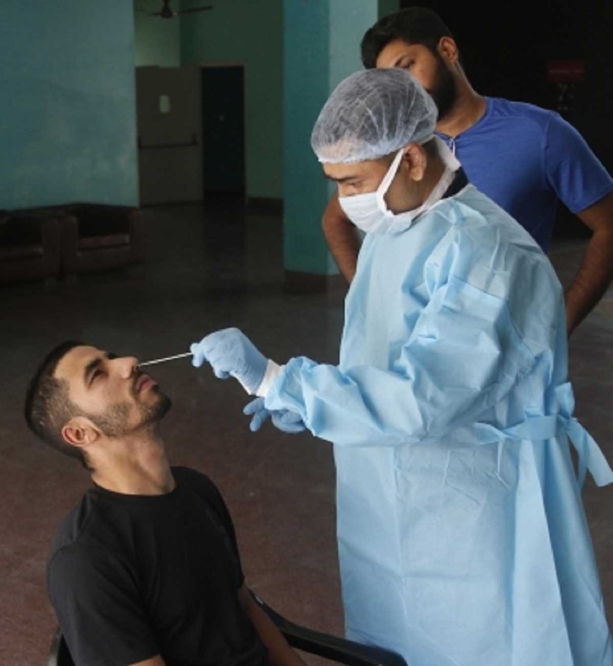 देश में कोरोना के 4,912 नए मामले दर्ज, 37 मौतें