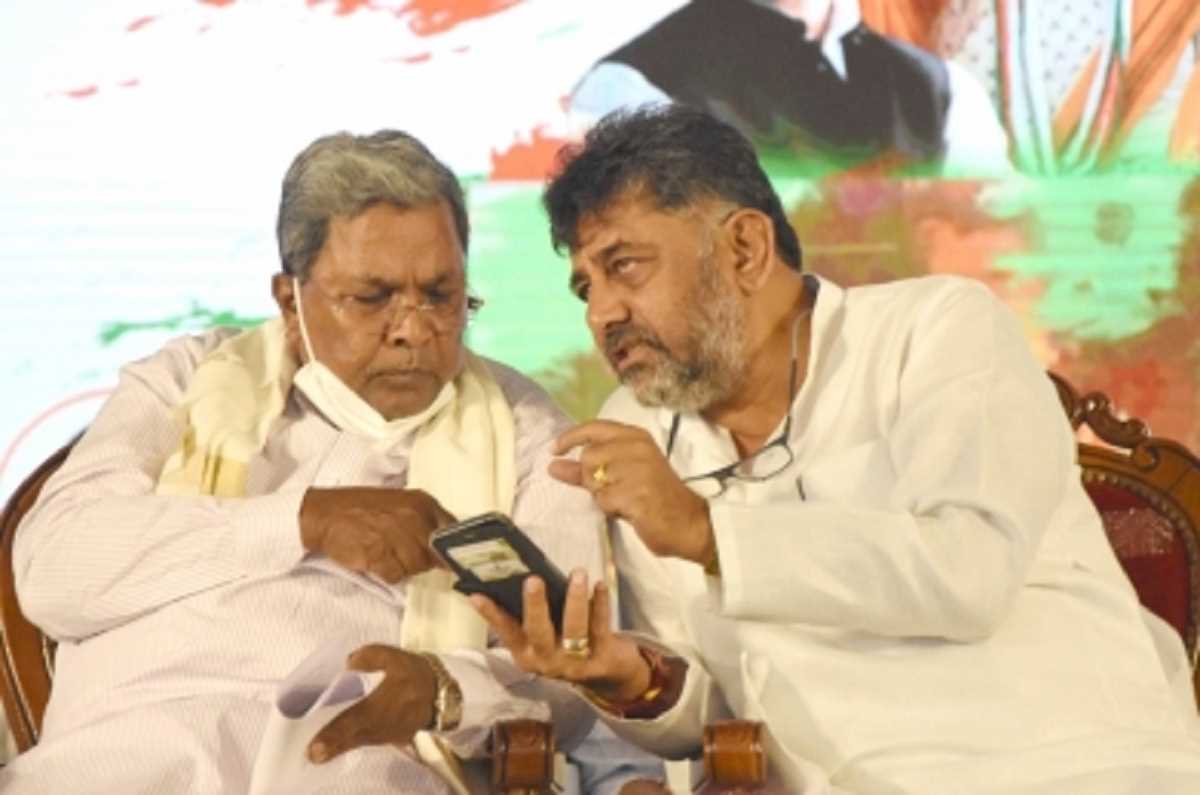 कर्नाटक कांग्रेस के शीर्ष नेताओं को आलाकमान ने नई दिल्ली किया तलब कर्नाटक कांग्रेस के शीर्ष नेताओं को आलाकमान ने नई दिल्ली किया तलब