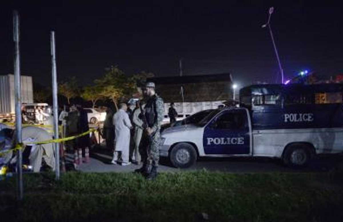 पाकिस्तान में खूनी संघर्ष, गोलीबारी में 16 की मौत पाकिस्तान में खूनी संघर्ष, गोलीबारी में 16 की मौत