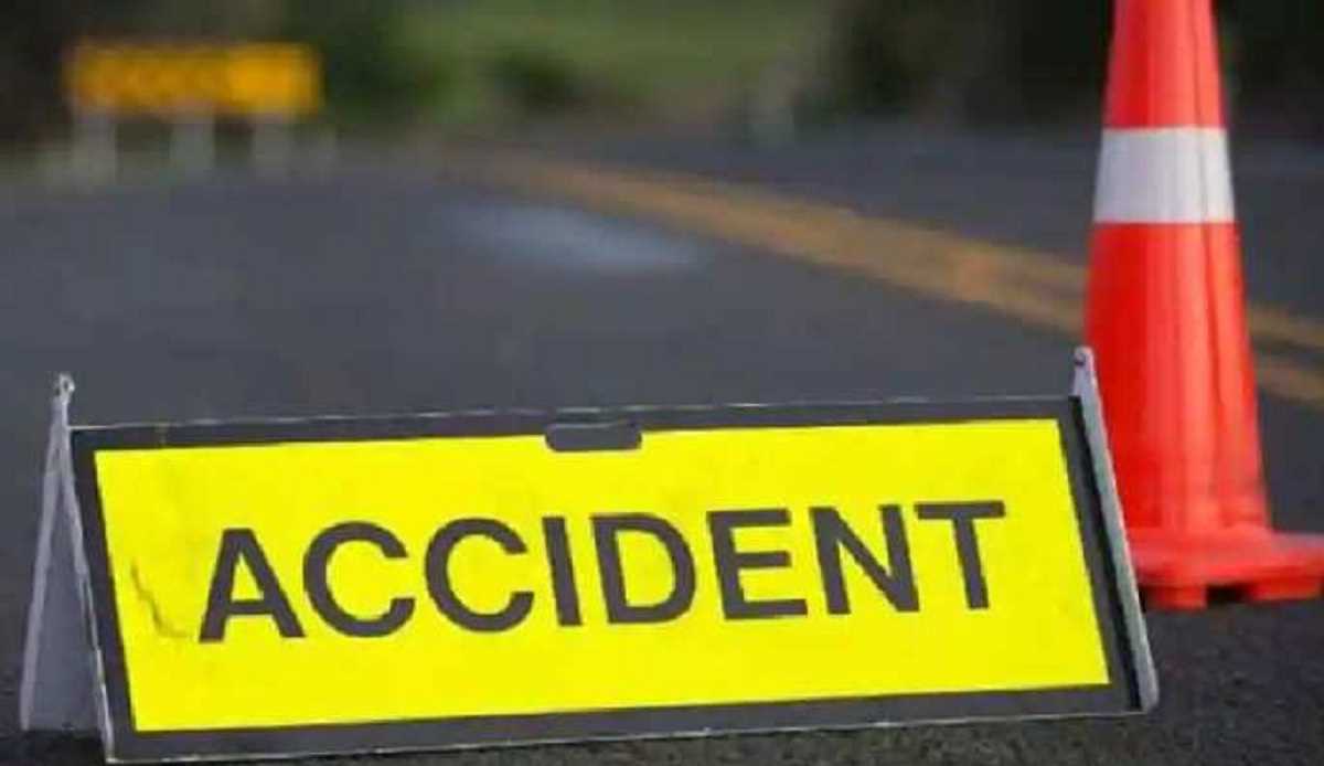 झारखंड : कोहरे की वजह से तीन सड़क हादसों में 4 की मौत, एक दर्जन घायल झारखंड : कोहरे की वजह से तीन सड़क हादसों में 4 की मौत, एक दर्जन घायल