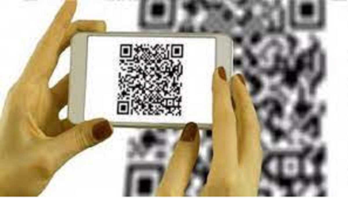 विधानसभा चुनाव में पहली बार मतदाताओं को दी जा रही है क्यूआर कोड वाली पर्ची