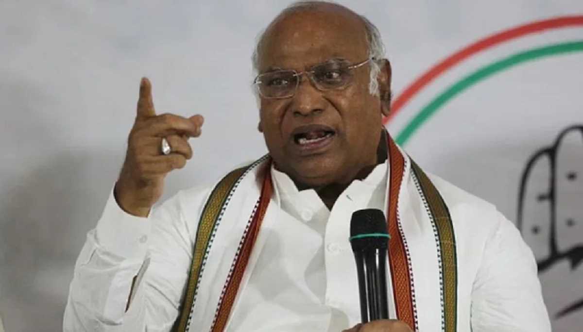 हम हरियाणा में हार के कारणों का पता लगा रहे हैं : मल्लिकार्जुन खरगे हम हरियाणा में हार के कारणों का पता लगा रहे हैं : मल्लिकार्जुन खरगे